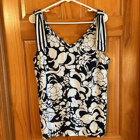 CAbi Style #5731 Shoulder Tie Blouse - Picture 4 of 5